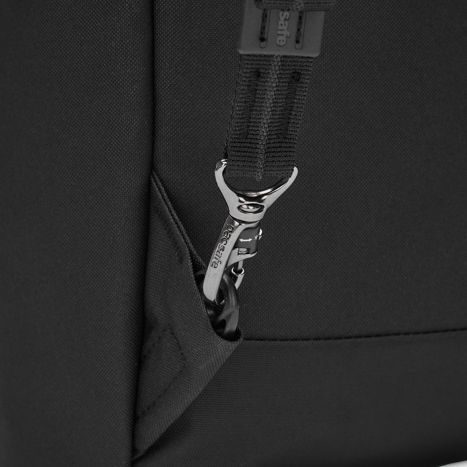 Product image of Pacsafe® GO Anti-Theft Totepack