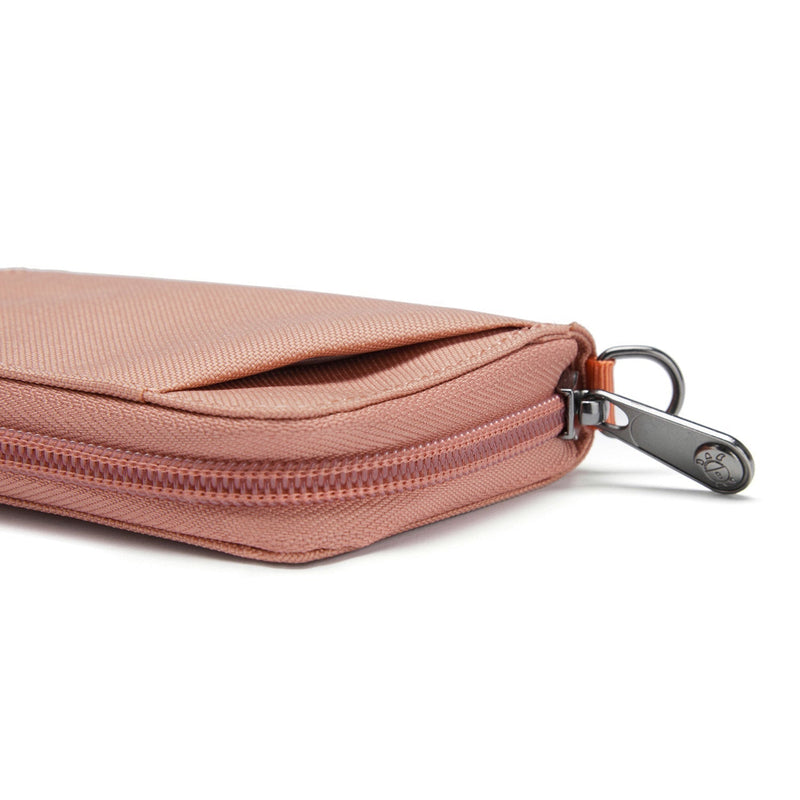 Pacsafe® RFIDsafe™ RFID blocking card wallet, Rose