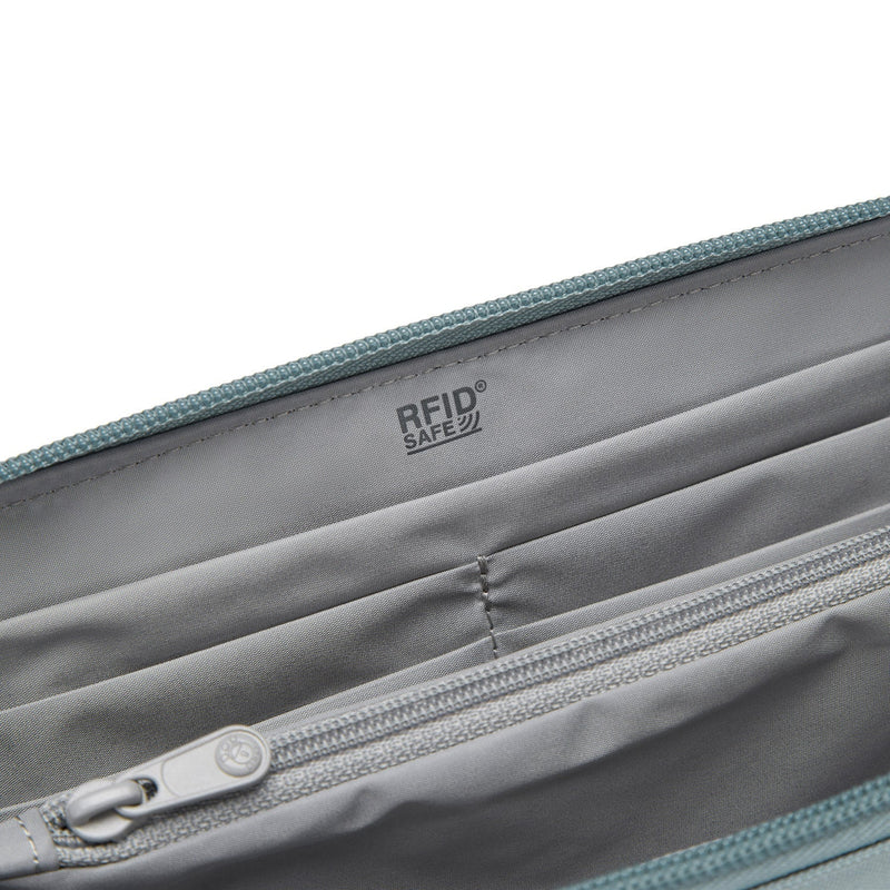 Pacsafe® RFIDsafe™ RFID blocking continental wallet, Fresh Mint