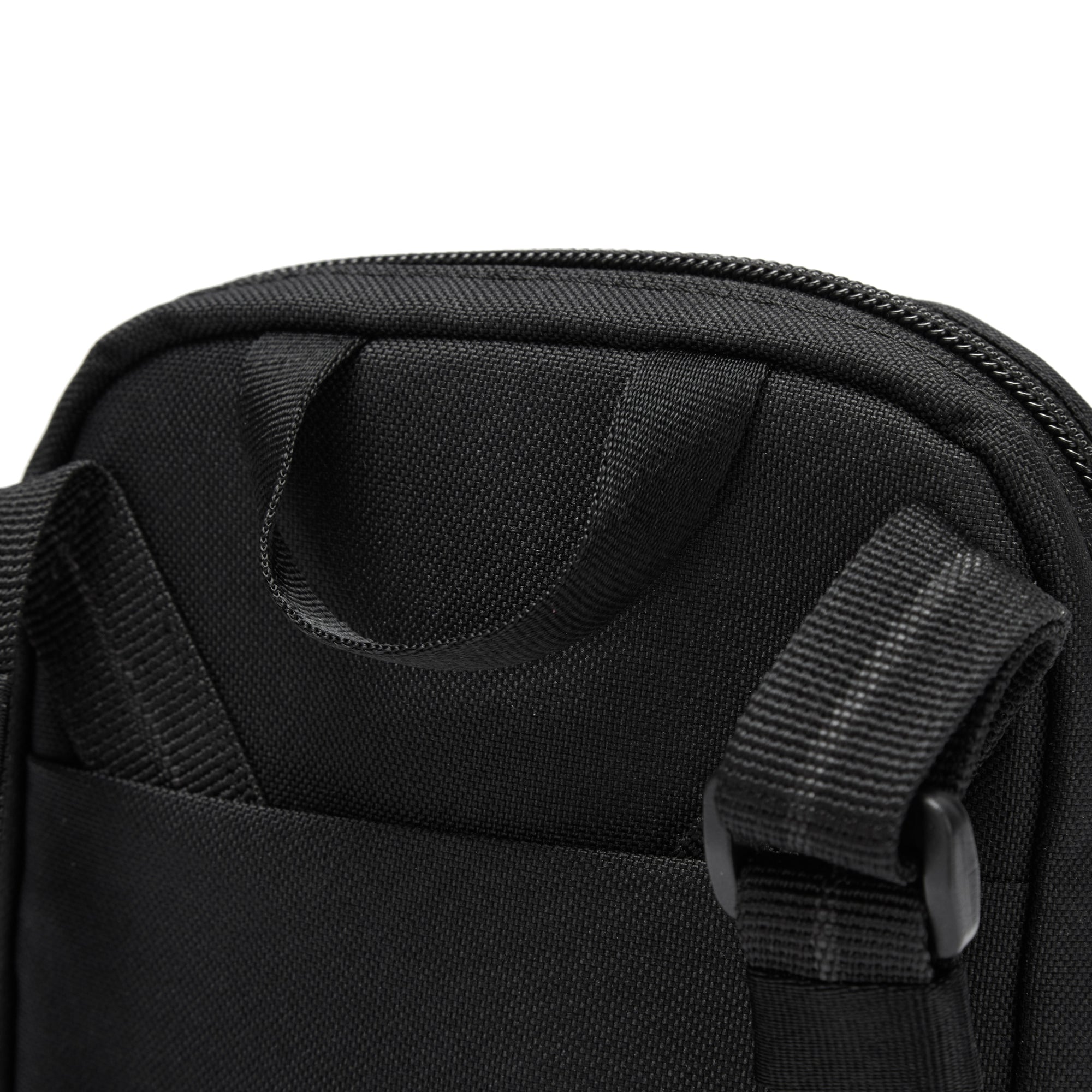 Pacsafe® RFIDsafe® RFID blocking tech crossbody