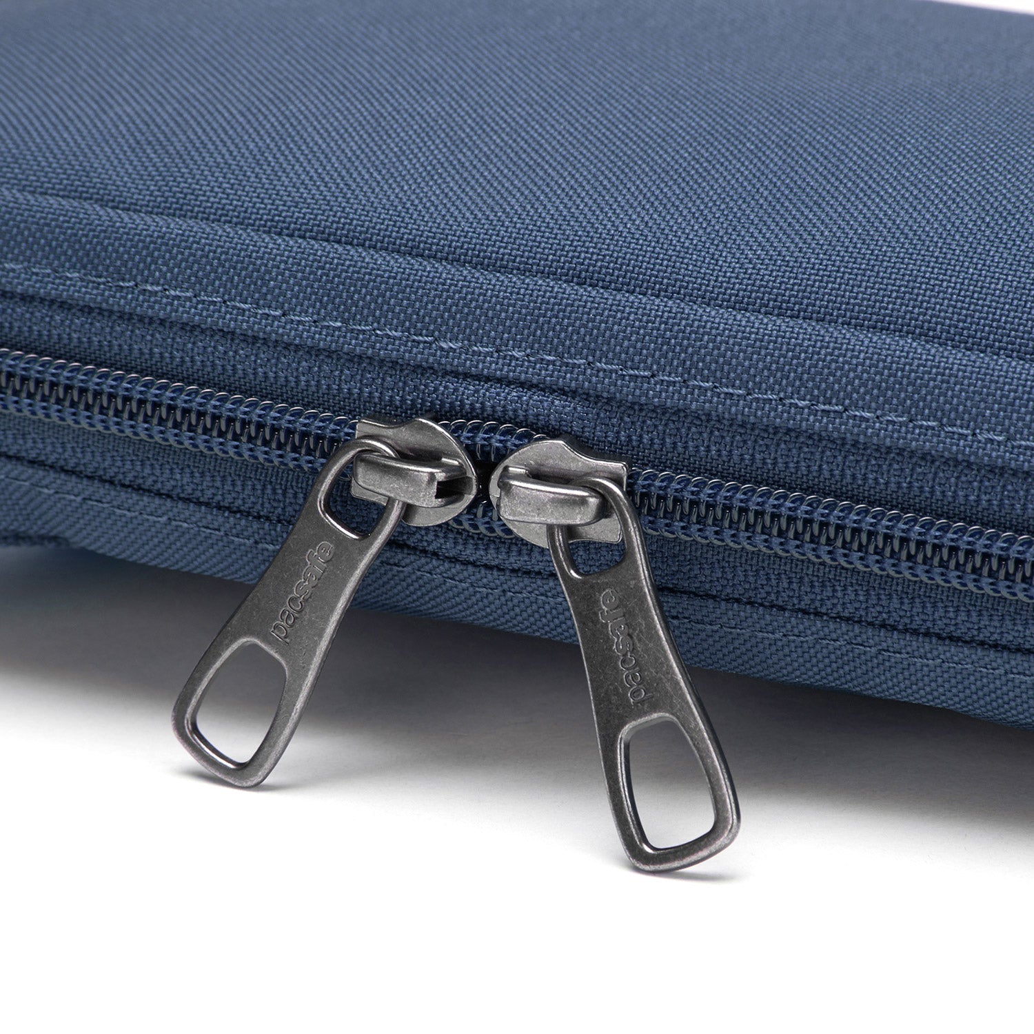 Pacsafe® RFIDsafe® RFID blocking tech crossbody