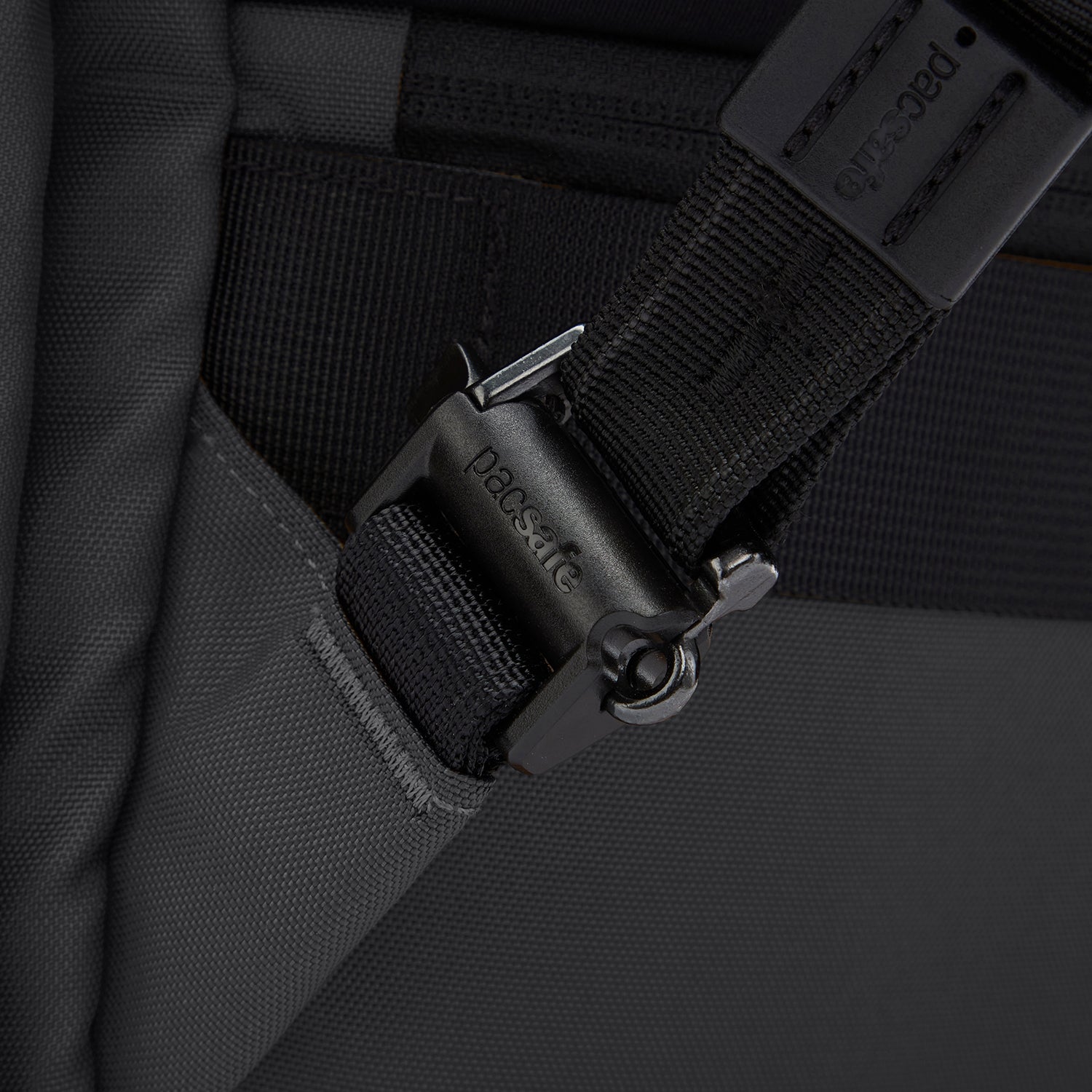 Pacsafe® X 25L anti-theft  backpack