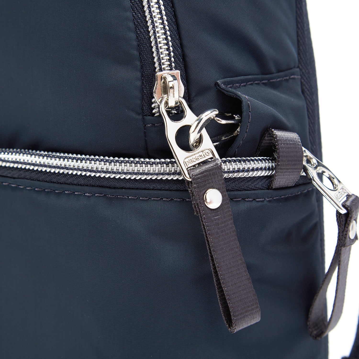 Stylesafe Anti Theft Convertible Sling To Backpack Pacsafe